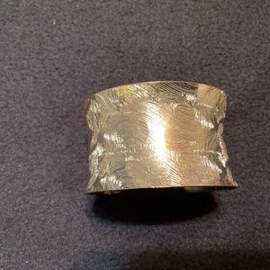 Brushed goldtone metal cuff bracelet, Bellydance